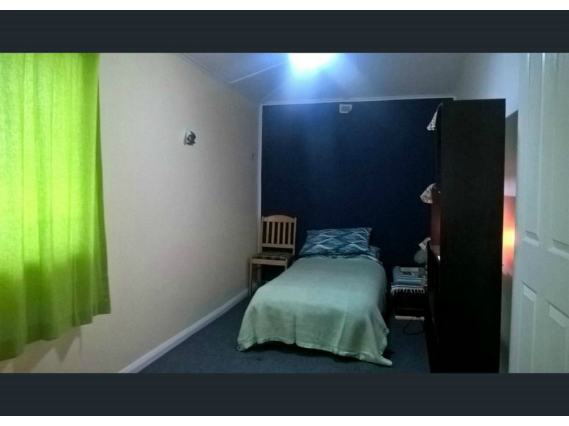 1 Gordon Lane, Mount Morgan QLD 4714