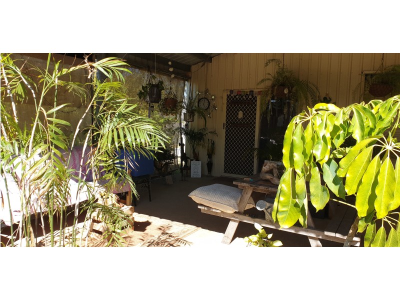 10 Jones St, Moongan QLD 4714