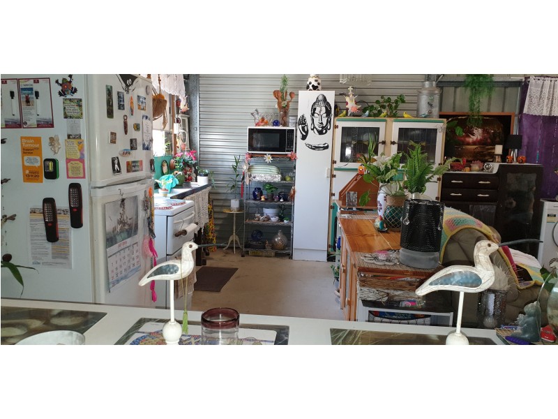 10 Jones St, Moongan QLD 4714