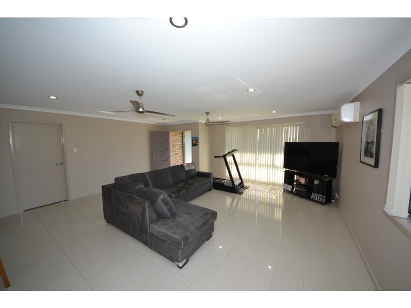 8 Lawson Ct, Gracemere QLD 4702