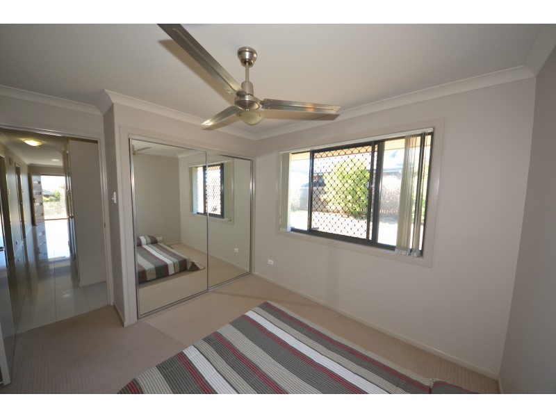 8 Lawson Ct, Gracemere QLD 4702