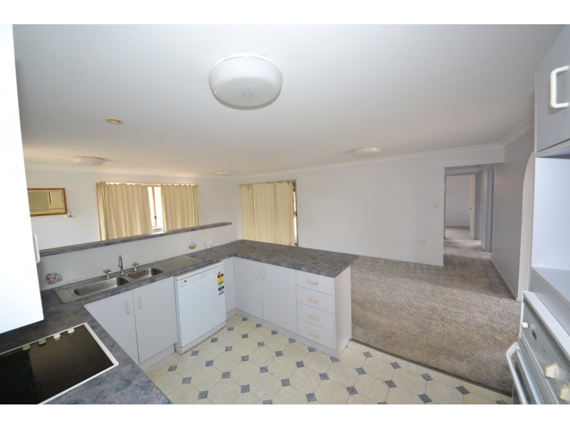 33 Davison St, Gracemere QLD 4702