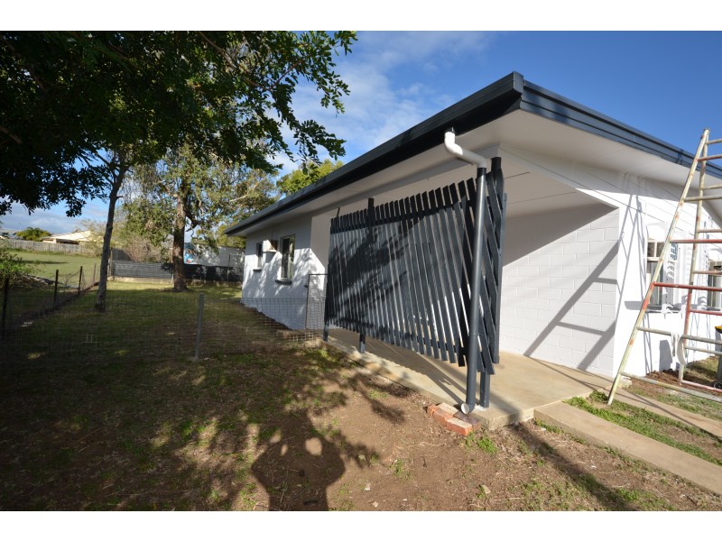 Unit 2/38 Arthur St, Gracemere QLD 4702