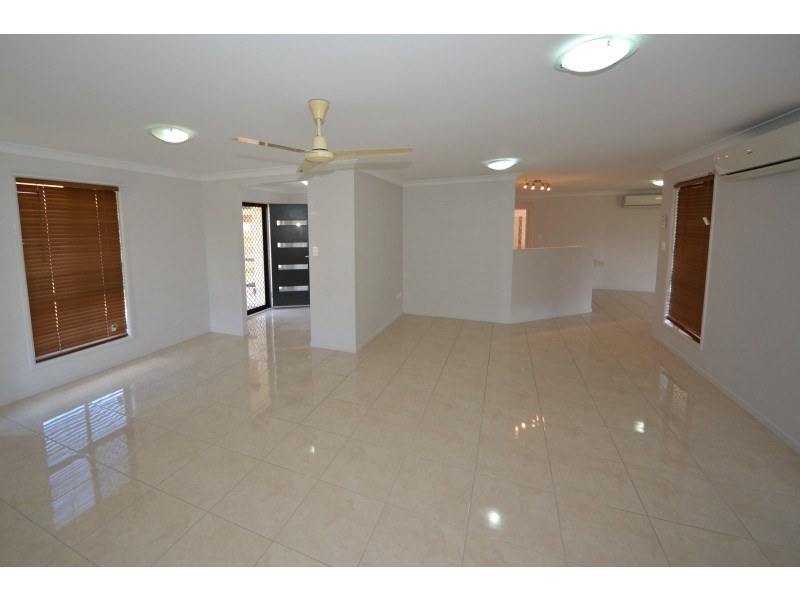 8 Bryce Ct, Gracemere QLD 4702