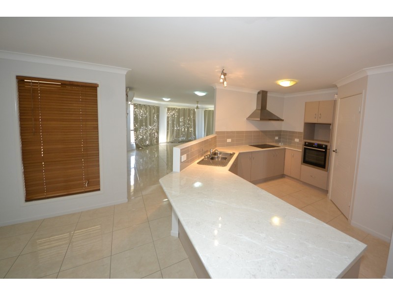 8 Bryce Ct, Gracemere QLD 4702