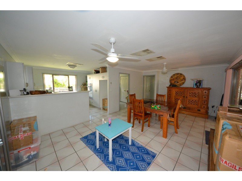 11 Blyth Avenue, Gracemere QLD 4702