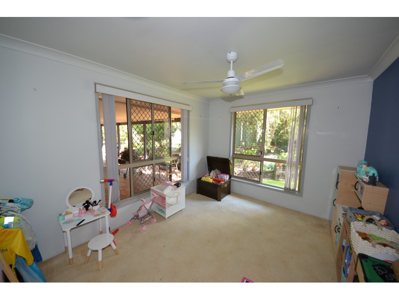 11 Blyth Avenue, Gracemere QLD 4702