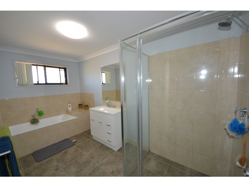 75 Huff St, Gracemere QLD 4702