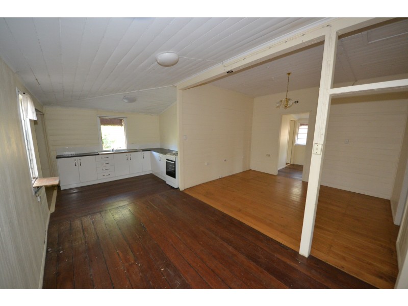 79 River St, Mount Morgan QLD 4714