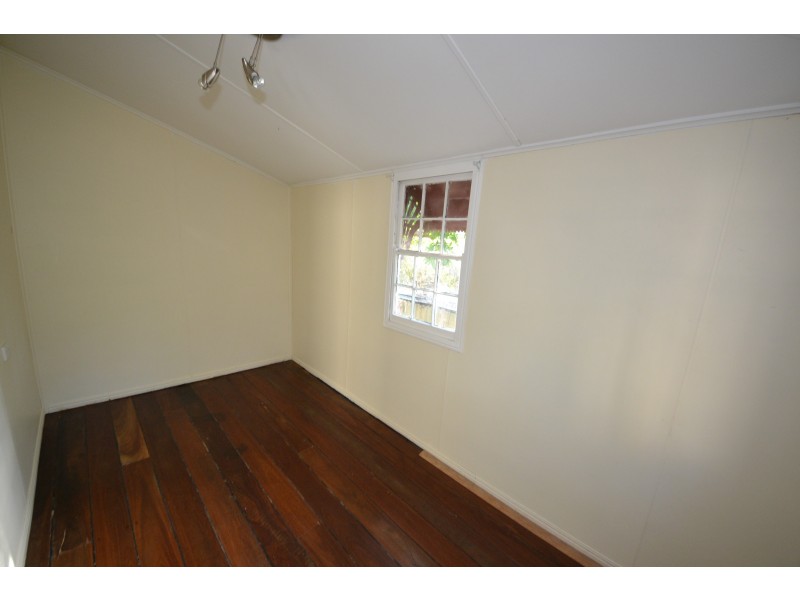 79 River St, Mount Morgan QLD 4714