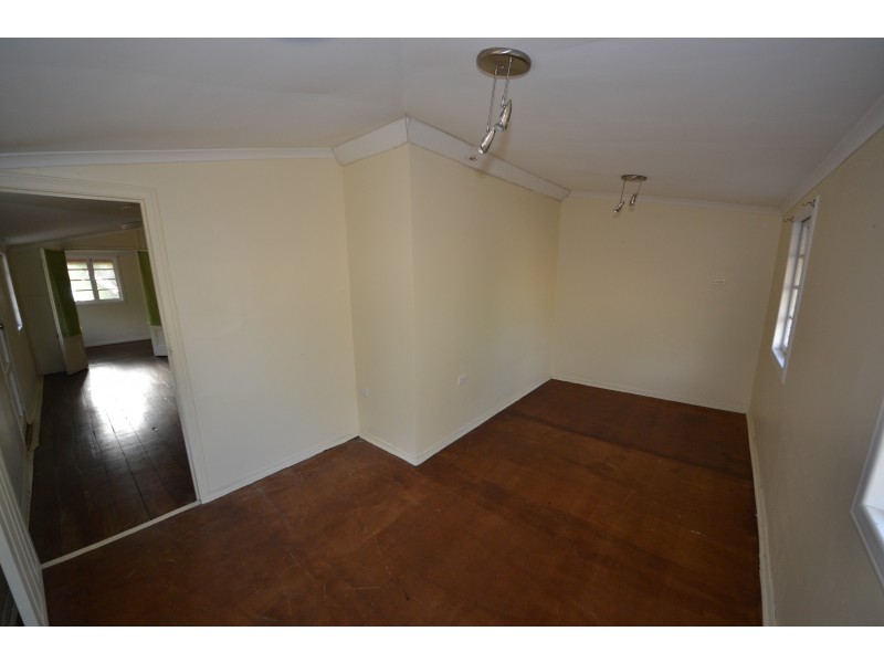79 River St, Mount Morgan QLD 4714
