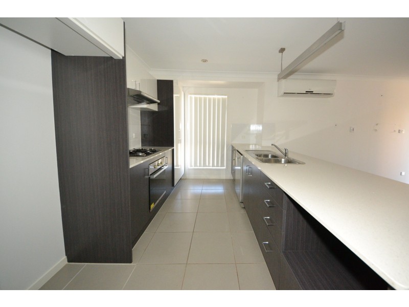 14 Anna Meares Ave, Gracemere QLD 4702