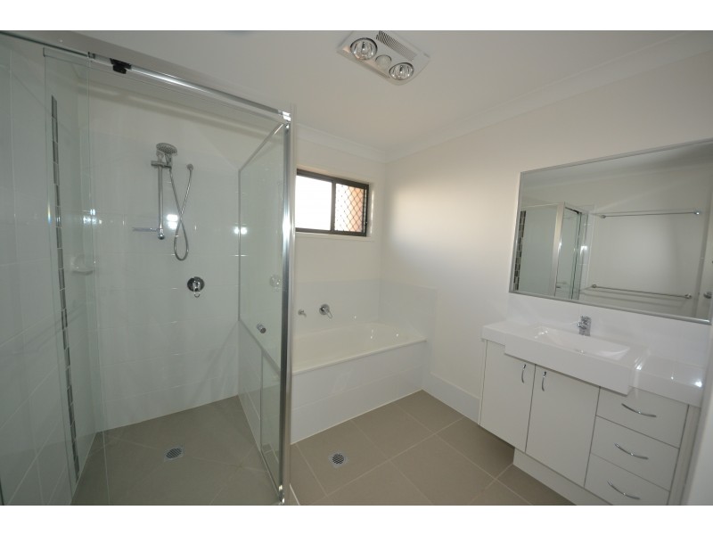 14 Anna Meares Ave, Gracemere QLD 4702