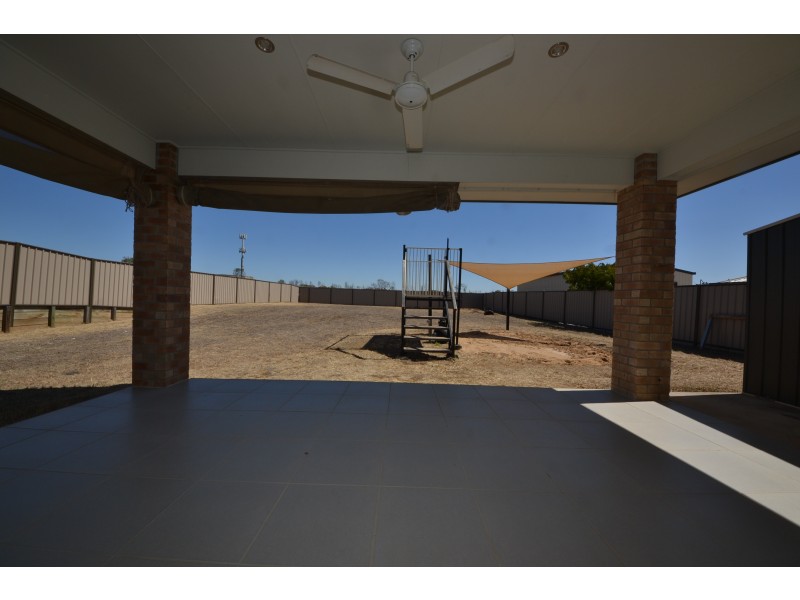 14 Anna Meares Ave, Gracemere QLD 4702