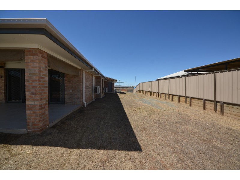 14 Anna Meares Ave, Gracemere QLD 4702