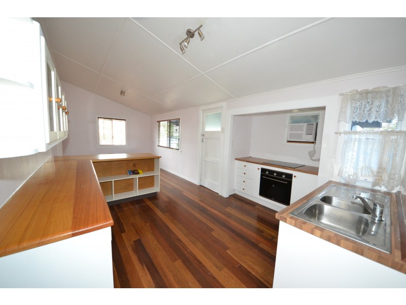 169 Edington St, Berserker QLD 4701