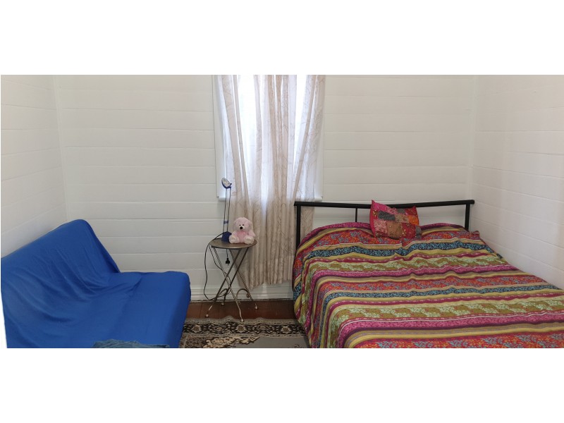 83 James St, Mount Morgan QLD 4714