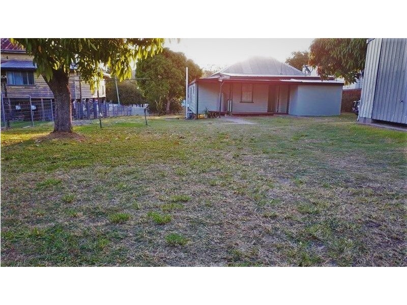 83 James St, Mount Morgan QLD 4714