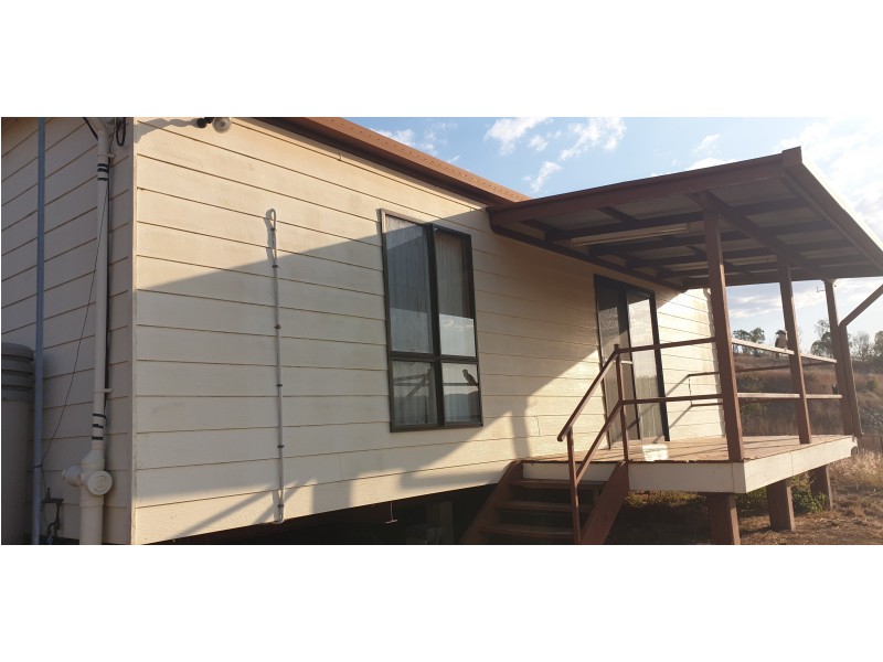 28 William St, Mount Morgan QLD 4714