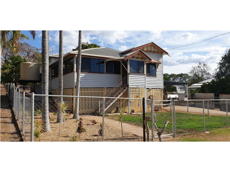 2 Nicholson St, Mount Morgan QLD 4714