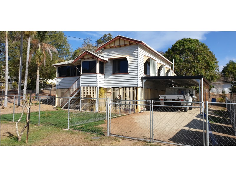2 Nicholson St, Mount Morgan QLD 4714