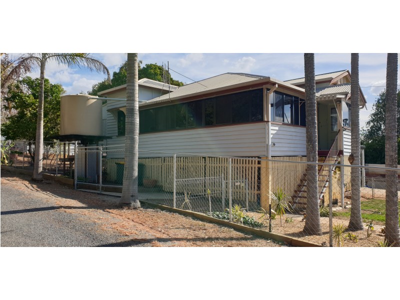 2 Nicholson St, Mount Morgan QLD 4714