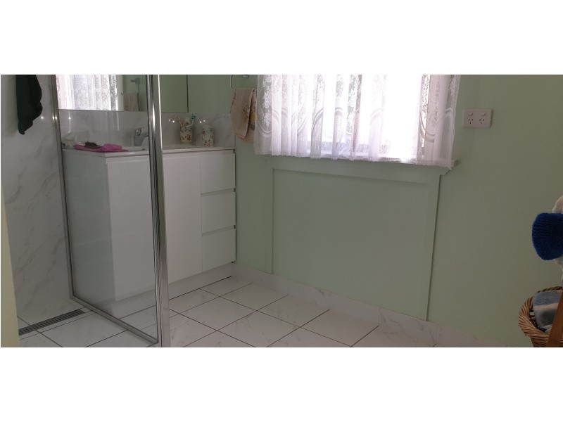 2 Nicholson St, Mount Morgan QLD 4714