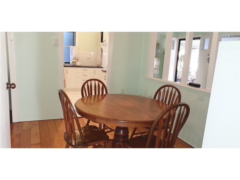 2 Nicholson St, Mount Morgan QLD 4714