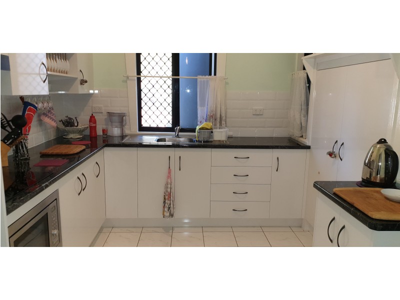 2 Nicholson St, Mount Morgan QLD 4714