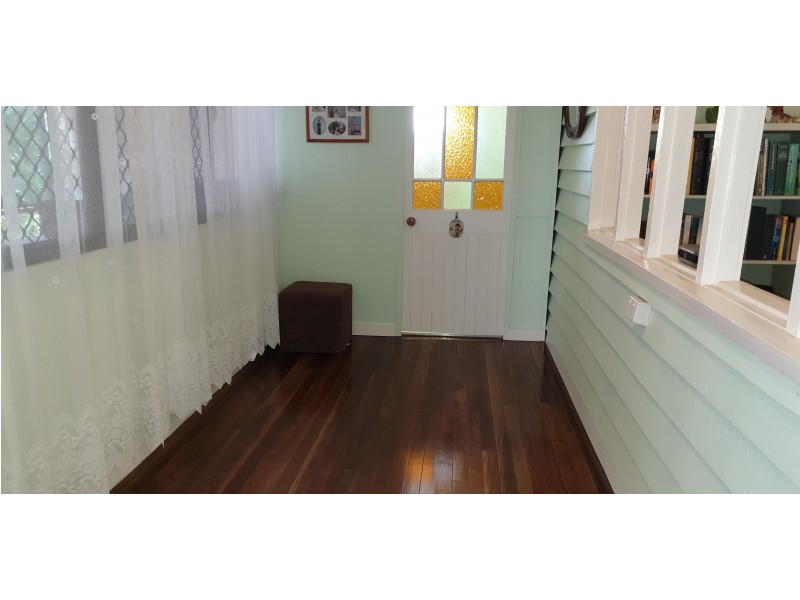 2 Nicholson St, Mount Morgan QLD 4714