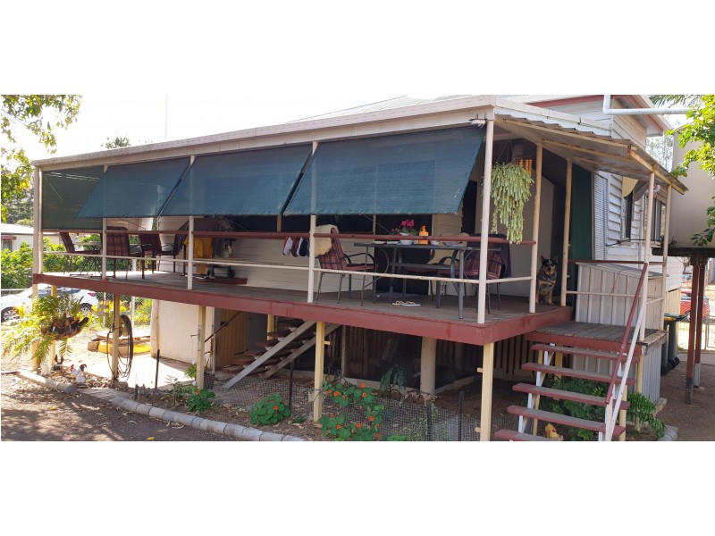 2 Nicholson St, Mount Morgan QLD 4714