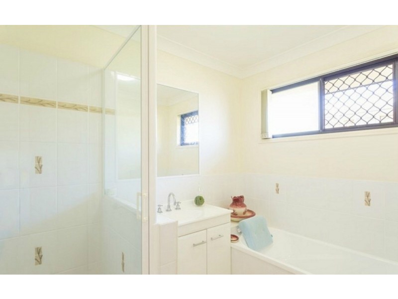 21 Seonaid Place, Gracemere QLD 4702