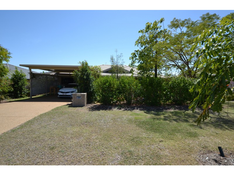 20 Leichhardt Dr, Gracemere QLD 4702