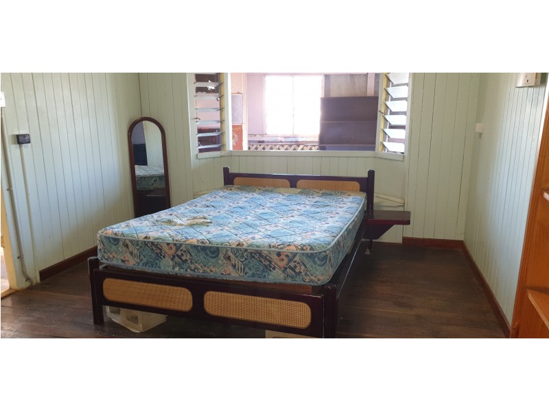 11 Pheasant Creek Rd, Wowan QLD 4702