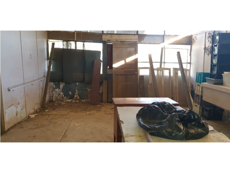 11 Pheasant Creek Rd, Wowan QLD 4702