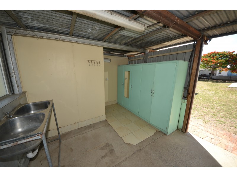 42 High St, Bajool QLD 4699