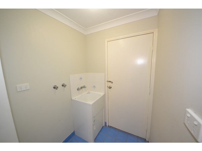 12 Rosewood Ave, Gracemere QLD 4702