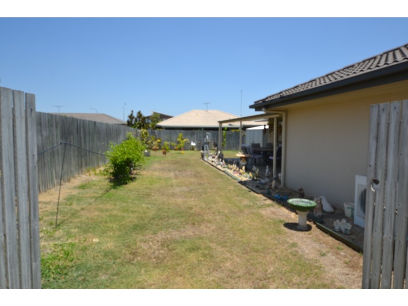 4 Chatterton Bvd, Gracemere QLD 4702