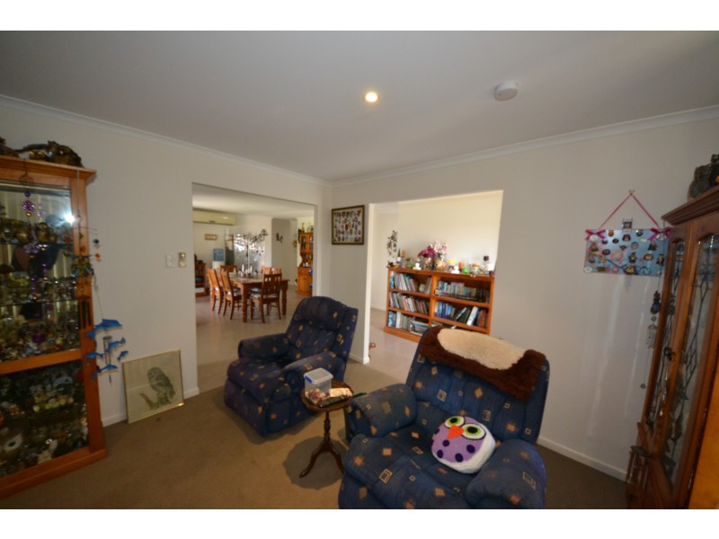 4 Chatterton Bvd, Gracemere QLD 4702