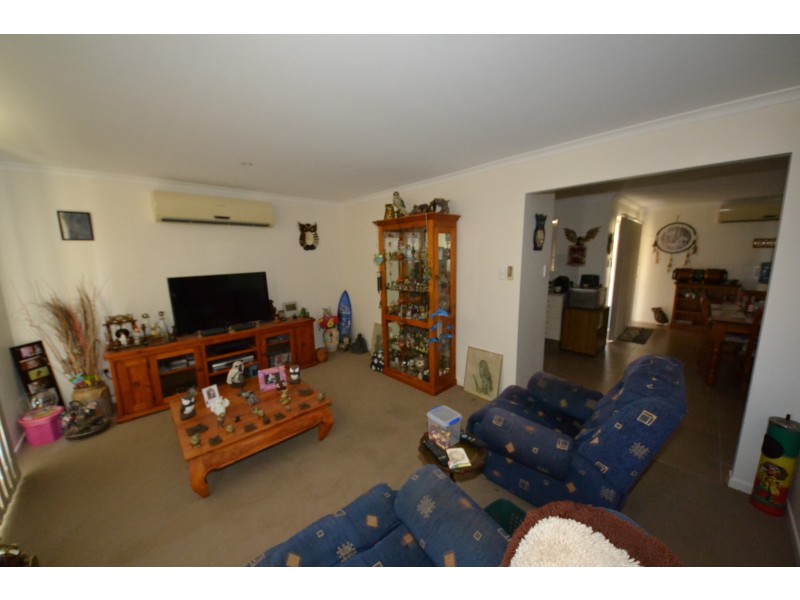 4 Chatterton Bvd, Gracemere QLD 4702