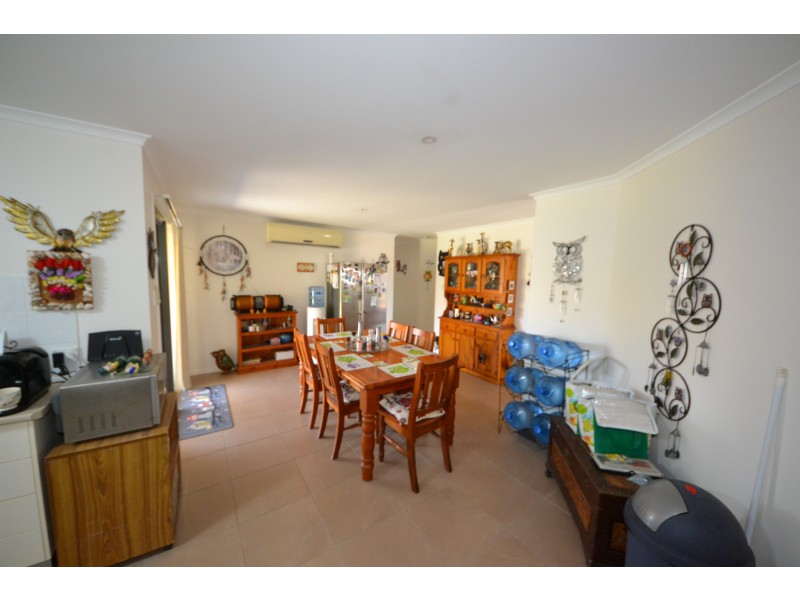 4 Chatterton Bvd, Gracemere QLD 4702
