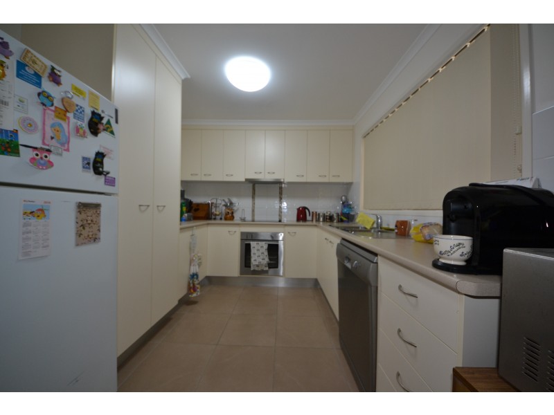 4 Chatterton Bvd, Gracemere QLD 4702