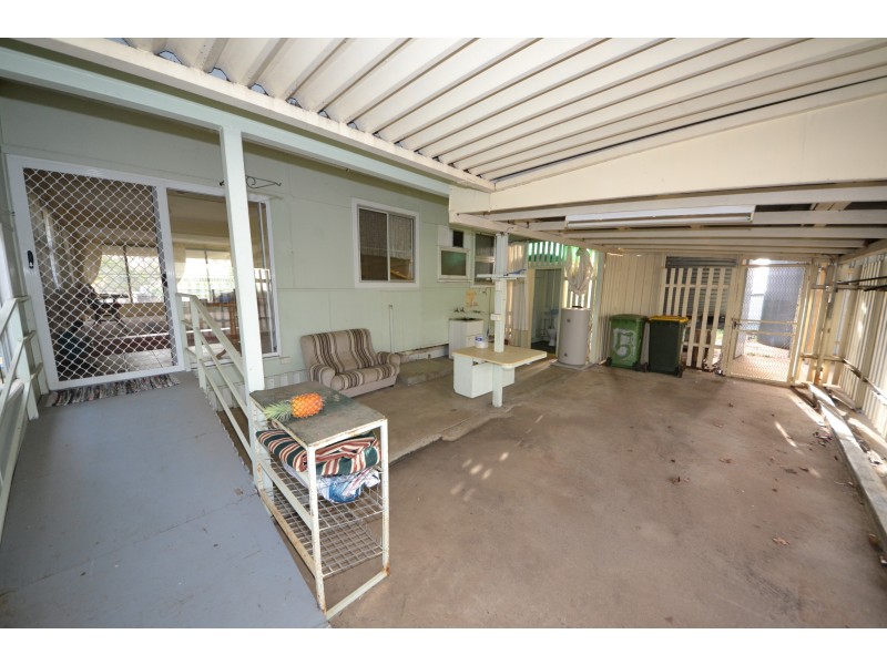 5 School St, Bajool QLD 4699