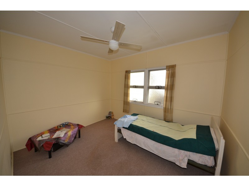 5 School St, Bajool QLD 4699