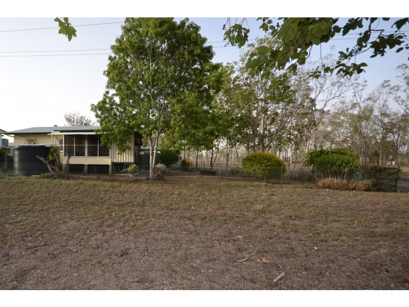 5 School St, Bajool QLD 4699