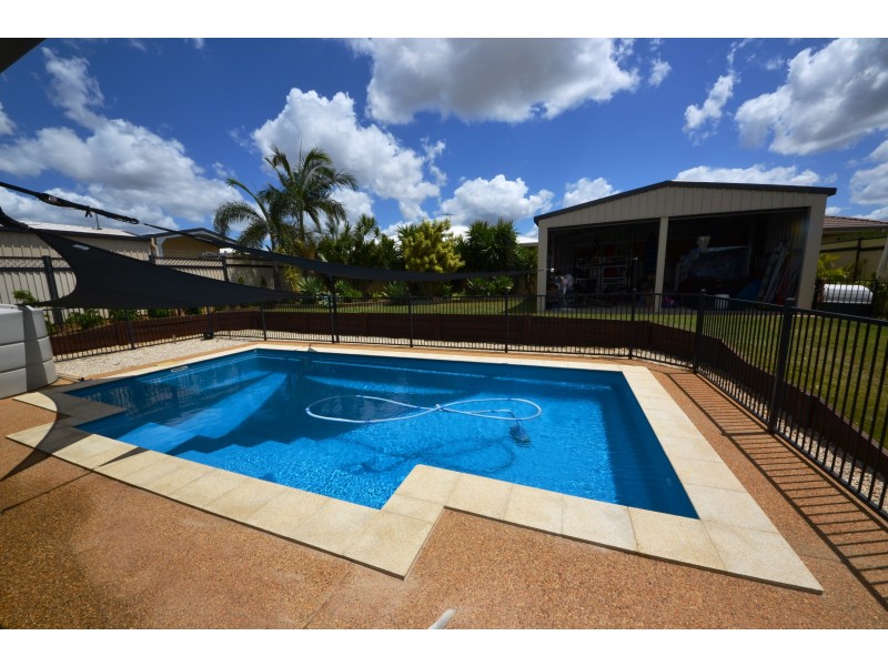 19 Broadhurst Dr, Gracemere QLD 4702