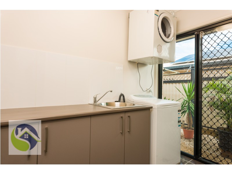 19 Broadhurst Dr, Gracemere QLD 4702