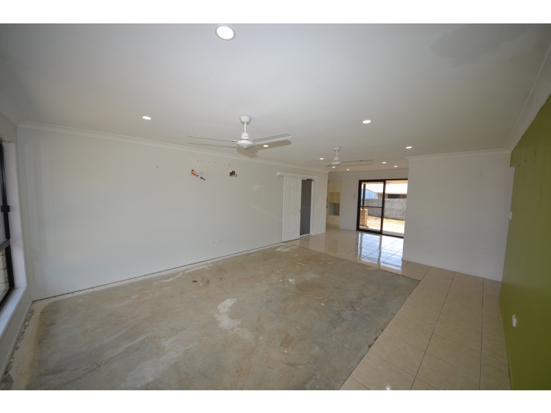 3 Cockatoo Ct, Gracemere QLD 4702