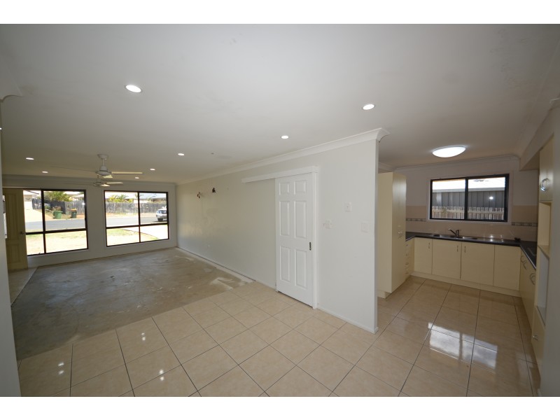 3 Cockatoo Ct, Gracemere QLD 4702