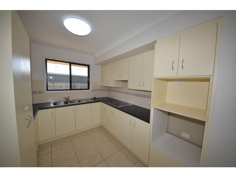 3 Cockatoo Ct, Gracemere QLD 4702